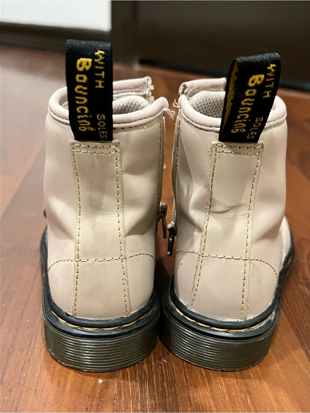 Dr. Martens Kids Cream Lace-Up & Side-Zip Boots